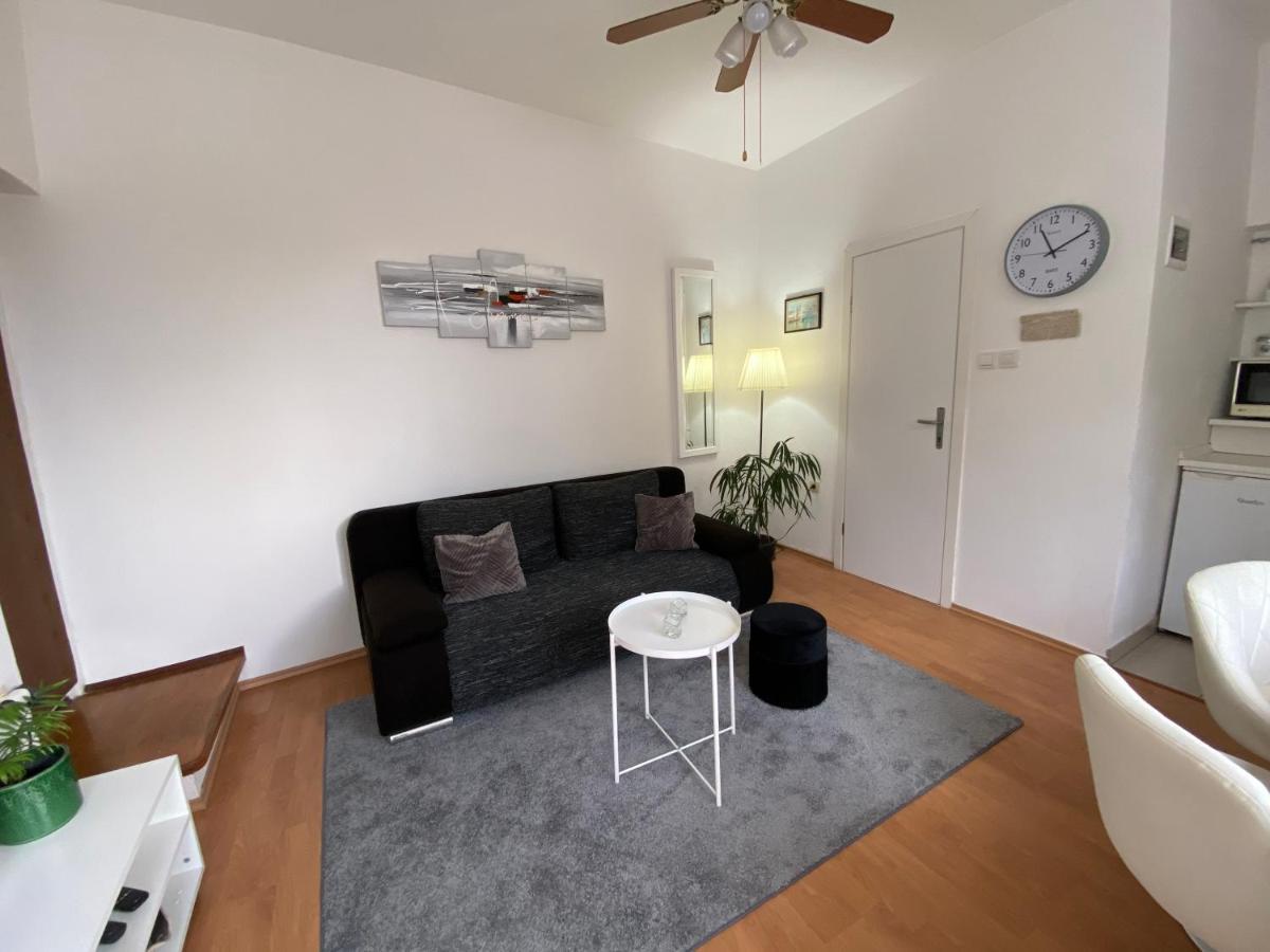 Apartment Andreja Senj  Eksteriør bilde